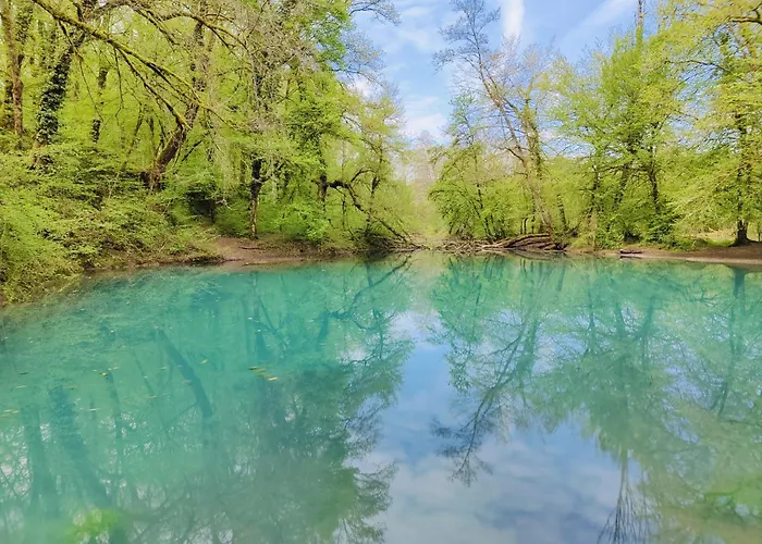 Appartemt Independant- Paysage Verdoyant- Piscine Apartmán *