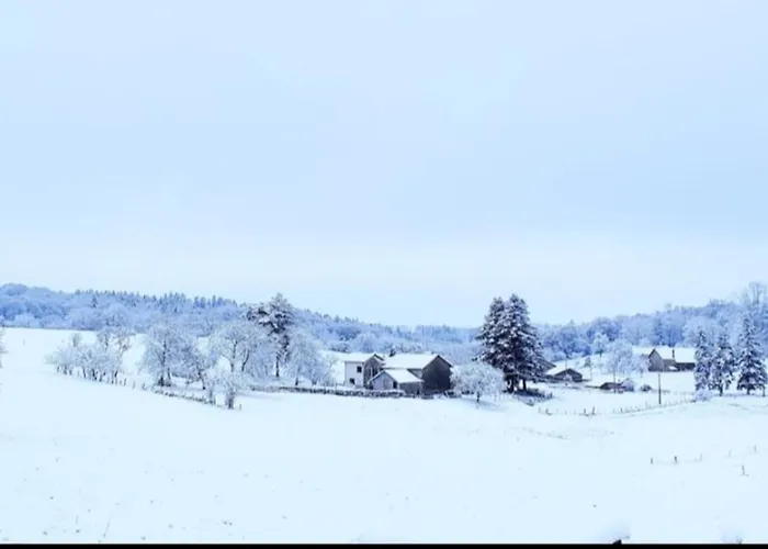 Appartemt Independant- Paysage Verdoyant- Piscine Apartmán *